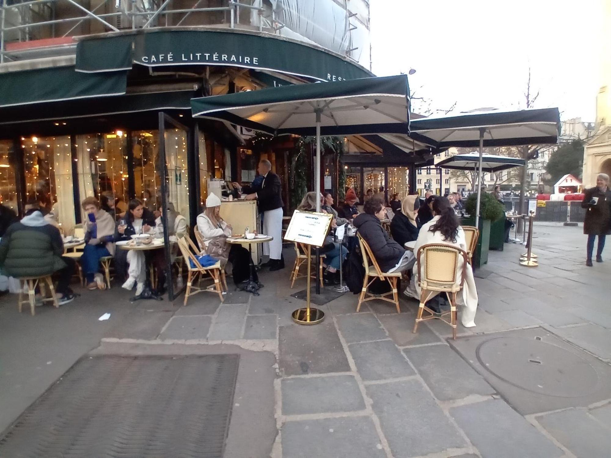 1 Minute Gare Montparnasse,center,close To Louvre Meusm And Eiffel Tour ,amusing Place * Parigi